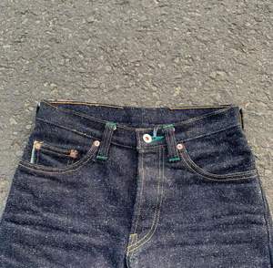 Jean en denim ciré ample pour homme, coupe décontractée, noir, style streetwear hip-hop, vente en gros pour designers - Product Image 5