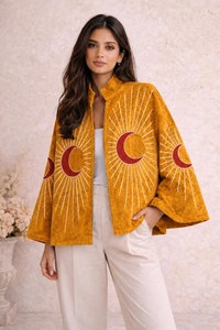 Chaqueta Kimono de Terciopelo Bordada con Diseño Celestial Boho para Mujer, Moda Exclusiva y Elegancia Atemporal, Abrigo Hecho a Mano para Festivales - Product Image 4