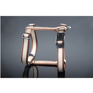 Série réfléchissante haute visibilité à motif étoilé disponible sur les harnais pour animaux de compagnie en nylon avec bande réfléchissante sportive du Vietnam - Product Image 5