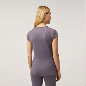 เสื้อสครับสำหรับพยาบาลแบบถัก ยูนิเซ็กซ์ ยี่ห้อ LEDBURY ผลิตจากโพลีเอสเตอร์ 72% เรยอน 21% และสแปนเด็กซ์ 7% คุณภาพสูง ตรวจจับรอยขาดได้ ขายส่งแบบ OEM - Product Image 6