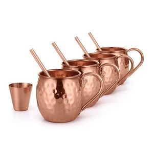 Ensemble de 4 tasses à Moscow Mule en cuivre martelé |   Coffret cadeau cocktail or rose avec 4 pailles et 1 verre à shot pour bar - Product Image 3