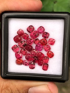 Gema de Espinela Natural Suelta, Corte Cojín, Roja, Certificada por IGI, Gema de Alta Calidad para la Fabricación de Joyas, Venta al por Mayor - Product Image 4