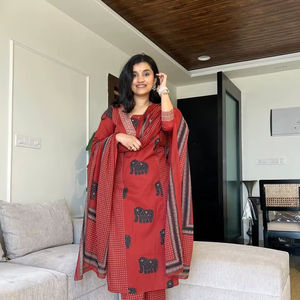 Ensemble Kurti en coton imprimé motif éléphant, ensemble de costume en coton imprimé, haut et pantalon droit avec dupatta, ensemble 3 pièces en coton pour l'été - Product Image 1