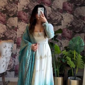 AARIKA TEXTILE Lehenga Choli Dupatta rose brodé traditionnel et magnifique à séchage rapide pour les fêtes, Inde Pakistan, Taille M, Polyester - Product Image 5