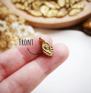 Dijes y Colgantes de Latón Hechos a Mano con Aspecto Antiguo, Ideales para Diseñadores de Joyería y Reventa - Product Image 4