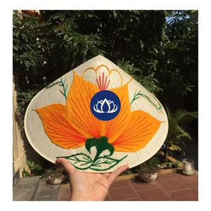 Chapeau conique en bambou du Vietnam, best-seller, pour les activités de plein air et la décoration intérieure - Product Image 1