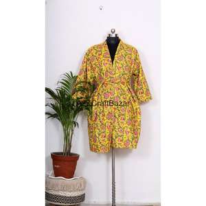 Kimono Kantha Floral Hecho a Mano Vintage para Mujer, Cuello en V, Manga Tres Cuartos, Bata de Lujo 100% Algodón Transpirable de Secado Rápido para Otoño - Product Image 1