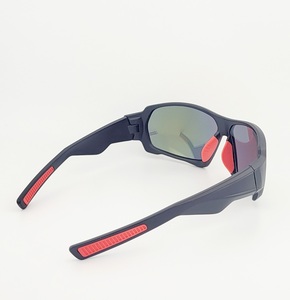 Lunettes de soleil de sport tendance personnalisées avec monture en PC et design à bordure complète pour hommes et femmes, protection UV400, activités de plein air - Product Image 3
