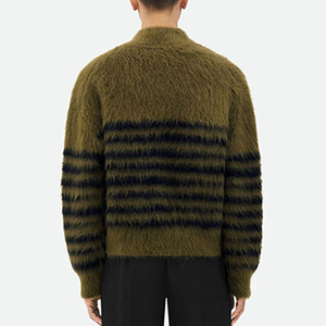 Pull à col roulé en laine/acrylique uni vert olive pour homme, manches longues, pull d'hiver, coupe régulière, séchage rapide, respirant - Product Image 3