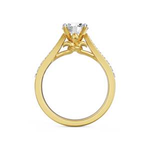 Bague de fiançailles de luxe en argent 925 plaqué or avec moissanite taille brillant ronde et pierres latérales pavées à double rangée - Product Image 4