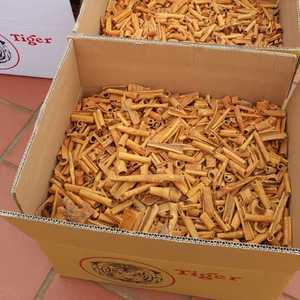 Tubos de Cassia divididos más vendidos, aceite certificado por la OMI, palitos de canela procesados fritos en conserva para exportación a granel - Product Image 1