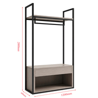 Armoire ouverte pour cabine de croisière marine