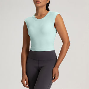 Camiseta sin mangas deportiva ajustada de punto transpirable para mujer, con espalda hueca, ideal para yoga y uso casual de verano. - Product Image 3