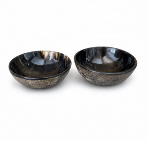 Bol à salade et de service en corne de buffle naturelle, vaisselle élégante artisanale pour une décoration rustique, des dîners de luxe et la maison - Product Image 3