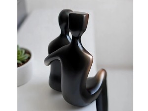 Figura Decorativa de Pareja Hecha a Mano en Resina, Ideal para Exhibir en Mesas Auxiliares, Estantes y Mesas de Centro, Procedente de la India - Product Image 6