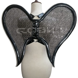 Arnés de Alas de Ángel con Lentejuelas Brillantes, Adornado con Cuero Sintético Negro y Detalle de Cordones - Product Image 1