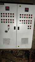 Panel de Control PLC Industrial con Integración HMI, VFD y SCADA para Automatización Industrial y Programación PLC