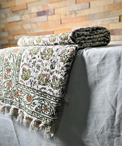 Manta de Viaje Tejida a Mano en India, 100% Algodón Ecológico, con Estampado Floral, Estilo Moderno, para Todas las Estaciones, para Sofá, Rajasthan - Product Image 2