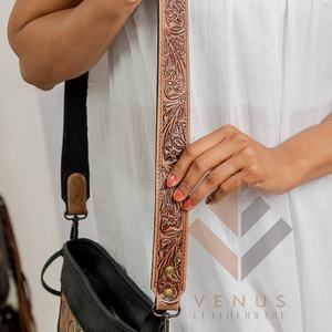 Vente chaude fourrure de vachette sculpture frange cuir sac à bandoulière dos Double fermeture éclair poche dernière conception Western cuir sac à bandoulière - Product Image 4