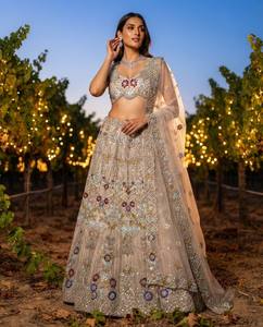 Robe Anarkali rouge avec dupatta, maxi, coupe trapèze, drapée, tenue ethnique pour femme, idéale pour les fêtes, mariages, Diwali, en stock, coupe classique - Product Image 4