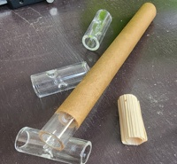 Rouleaux et cônes de papier brun et vert en chanvre américain, rouleaux de papier en chanvre américain brun, tubes magnifiquement roulés à la main, gestion de la marque