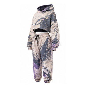 Ensemble de sweats à capuche courts pour femmes, en tissu doux, coupe confortable et style moderne deux pièces pour un usage quotidien - Product Image 4