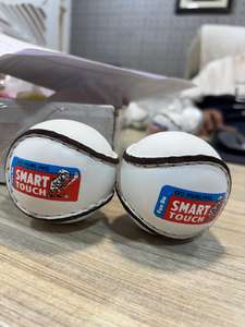 Balones de Hurling Premium, Costuras Resistentes, Excelente Agarre, Empaque de Cartón de Alta Calidad para Entrenamientos, Partidos, Juego a Nivel de Club, Larga Duración - Product Image 5