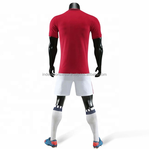 Conjunto Deportivo Unisex de Fútbol, Nuevo, Personalizable con Impresión OEM, Transpirable, 100% Poliéster, Uniforme, Jersey y Pantalones Cortos - Product Image 2