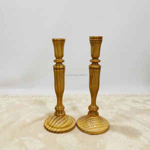 Portavelas de madera de pino hecho a mano con acabado brillante de epoxi, soporte decorativo a precio económico. - Product Image 6