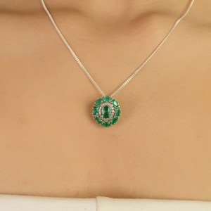 Hermoso Collar con Colgante de Esmeralda Verde Ovalada en Plata de Ley con Halo, para Mujer, Joyería Fina al por Mayor - Product Image 4
