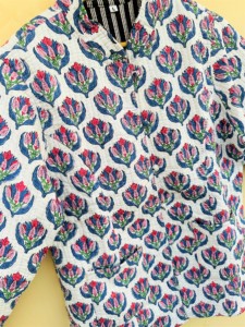 เสื้อแจ็คเก็ตผ้าฝ้ายลายดอกไม้แบบกลับด้านได้ เป็นมิตรกับสิ่งแวดล้อม |   เสื้อคลุมผู้หญิงทำมือ ผ้าหนานุ่ม พิมพ์ลายบล็อกด้วยมือ |   การแต่งตัวแบบเลเยอร์แบบสบายๆ - Product Image 3