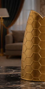 Vase à fleurs en métal doré de luxe, texture miel, en forme de cœur, élégant, fait main, décoration moderne pour la maison, pièce maîtresse, unité unique uniquement - Product Image 6