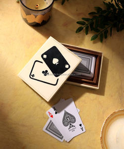 Boîte à cartes à jouer en résine et os avec jeu de cartes Tash pour adultes - Product Image 4