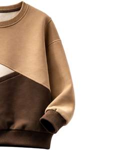 Sudadera de lana personalizada en bloques de color beige camel y marrón para mujer, de algodón y poliéster, cuello redondo, informal, para invierno. - Product Image 4