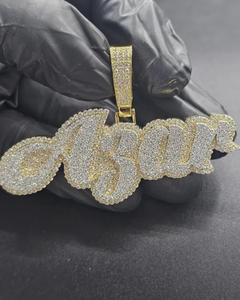 จี้เพชรโมอิสซาไนต์ VVS แบบกำหนดเอง สไตล์ฮิปฮอป พร้อมตัวอักษรชื่อ  ผ่านการทดสอบเพชร  จี้เงินแท้ 925 สไตล์ฮิปฮอป - Product Image 1