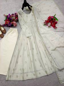 Ensemble prêt à expédier : Robe indienne ethnique en soie Chinon pour l'hiver/été, avec bordure en dentelle perlée, dupatta et pantalon élastique à séchage rapide, protection solaire - Product Image 3