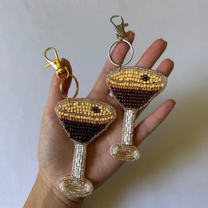 Breloque de sac brodée multi-perles, porte-clés élégant, breloque unique fabriquée à la main en Inde - Product Image 6