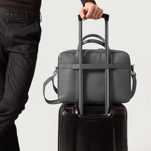 Maletín de Negocios Profesional Moderno de Cuero, Bolsa de Viaje de Gran Capacidad, Estilo Clásico con Cierre - Product Image 4