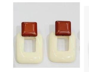 Pendientes Colgantes Cuadrados Clásicos de Resina HASAN CRAFT, Joyería para Mujer, Ideales para Fiestas - Product Image 2