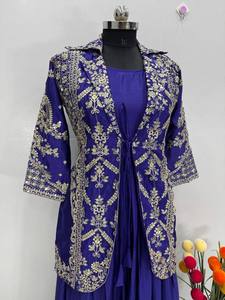 Vestido de Gala de Diseño en Chinon Pesado con Conjunto Koti, con Bordado Intenso y Lentejuelas, y Falda de Tres Metros para Eventos Elegantes - Product Image 5