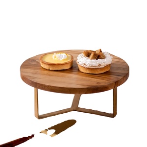 Assiette à gâteau en bois moderne et artistique Base en métal doré Support de luxe pour les tables d'événements, les fêtes et la présentation de cadeaux - Product Image 5