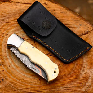 Cuchillo Plegable de Acero de Damasco Hecho a Mano con Mango de Hueso, Funda de Cuero Personalizada, Cuchillo de Bolsillo EDC - Product Image 2