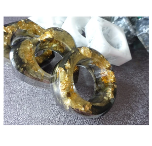 Plus Grand Fournisseur d'Anneaux de Serviette en Résine Transparente Multicolore en Verre de Haute Qualité Anneaux de Serviette en Résine Époxy - Product Image 5