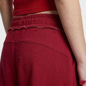 Pantalones Deportivos Extra Grandes de Color Rojo Intenso, Corte Holgado y Relajado, Forro Polar Suave, Cintura Elástica, Estilo Urbano Minimalista, OEM - Product Image 3