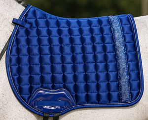 Almohadilla de Silla de Montar Acolchada Fina de Satén Premium para Equitación GP con Detalles Elegantes Brillantes, Parche de Cuero Patentado y Forro Transpirable - Product Image 4