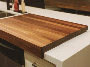 Planche à découper rectangulaire en bois d'acacia artisanal de qualité supérieure, durable, lavable au lave-vaisselle, pour la maison et la restauration - Product Image 6