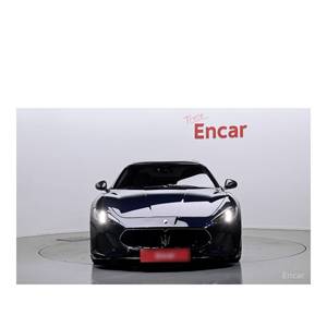 Maserati GranTurismo 4.7 Sport Modèle avril 2016 avec 25 101 km Boîte de vitesses automatique Sièges en cuir Volant à gauche Caméra arrière - Product Image 3