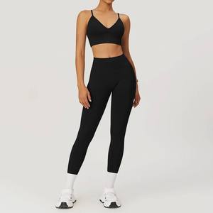 Ensemble de sport sans couture taille haute pour femme, couleur unie, avec soutien-gorge de sport ajusté en Spandex et short, imprimé logo, échantillon OEM - Product Image 2