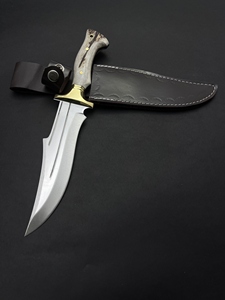 Cuchillo de Caza y Camping Jexa con Mango de Cuerno de Ciervo, Hoja Parcialmente Dentada de Acero Inoxidable 4116, con Funda de Cuero, Garantía de 3 Años - Product Image 4