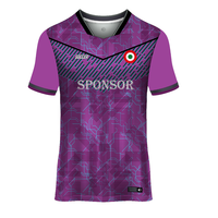 Maillots de football pour hommes de haute qualité avec impression par sublimation, logo et design personnalisés, fabrication en usine.